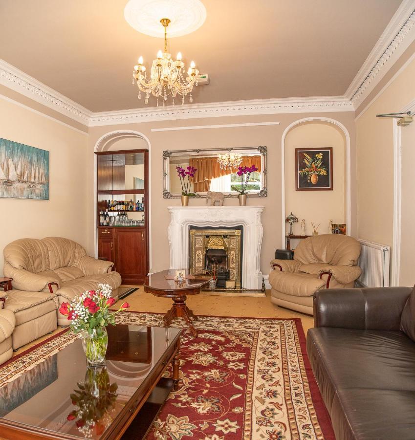 Beaumont Guest House- Free Private Parking & Off-site Health Centre Access - Adults Only Casa de hóspedes