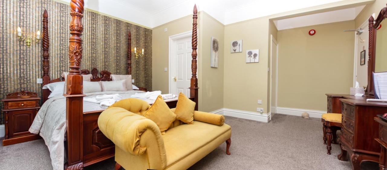 Casa de hóspedes Beaumont Guest House- Free Private Parking & Off-site Health Centre Access - Adults Only