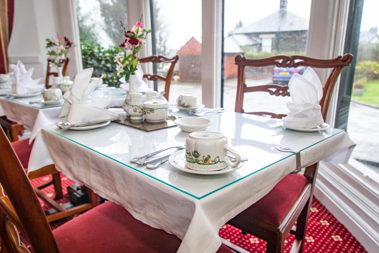 Beaumont Guest House- Free Private Parking & Off-site Health Centre Access - Adults Only