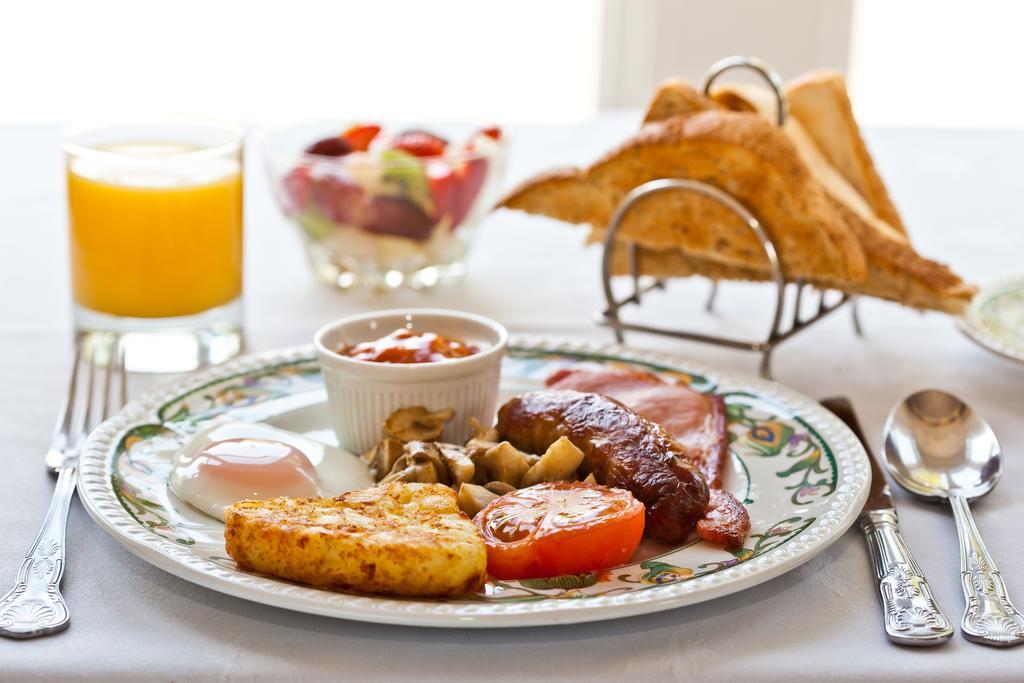 Casa de hóspedes Beaumont Guest House- Free Private Parking & Off-site Health Centre Access - Adults Only